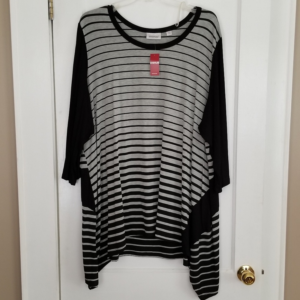 30/32 Avenue Black and Gray striped shirt